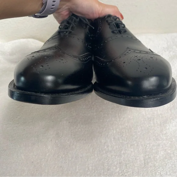 NEW Allen Edmonds Men's McClain Black Leather Wingtip Oxford Size 10.5E Made USA